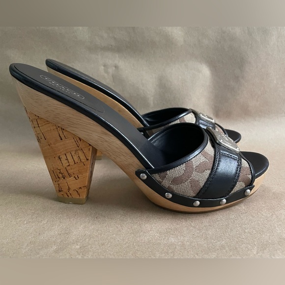 Coach Sandals w Heels - Picture 4 of 10